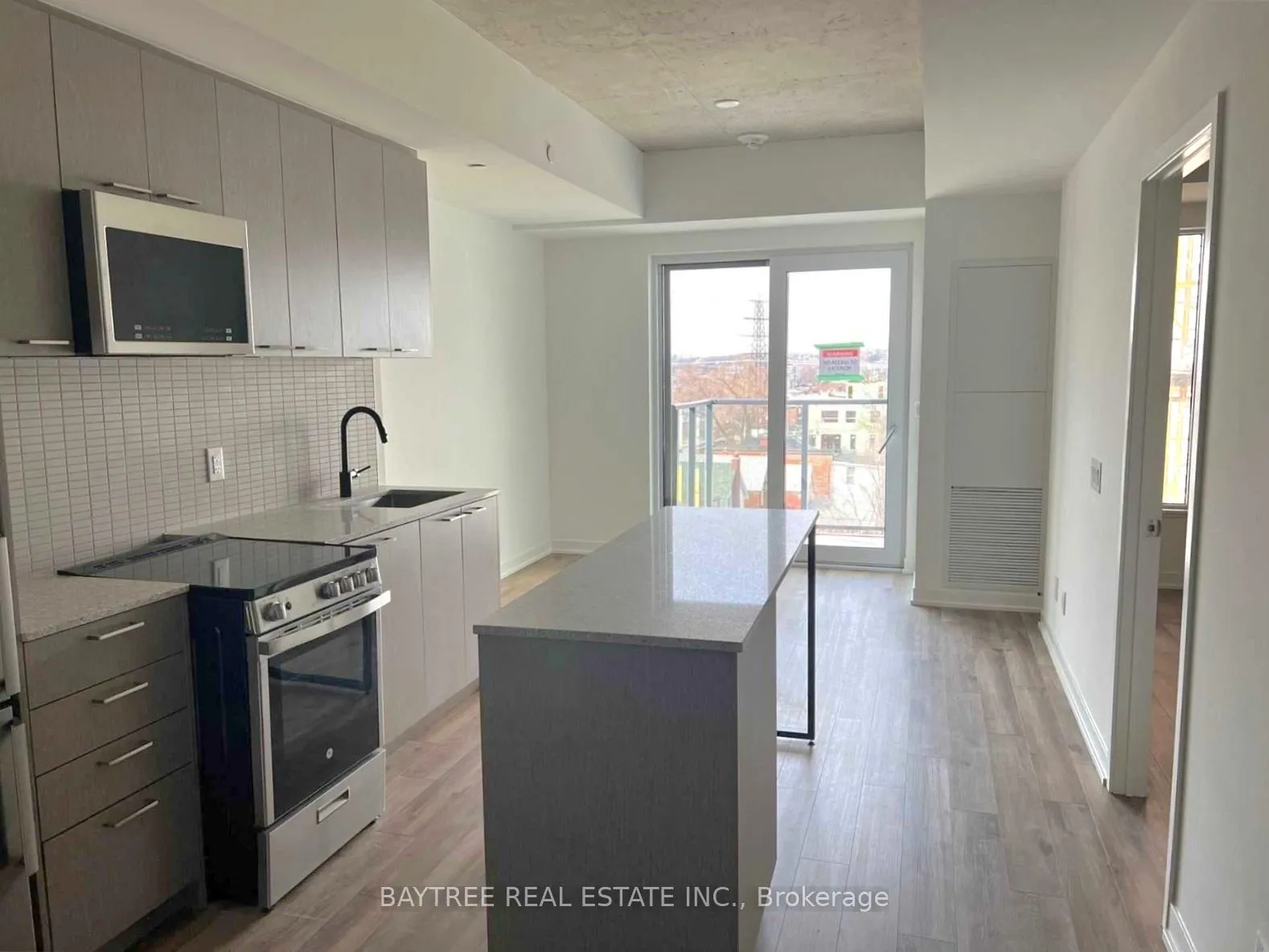 Front of Unit 615, 1808 St Clair Avenue W