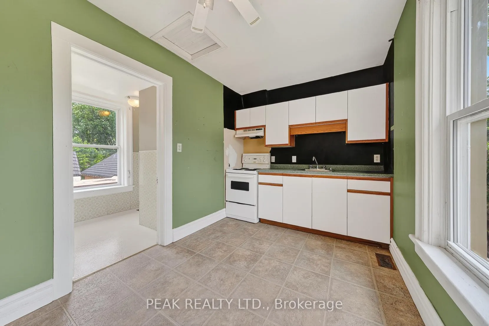 Photo 21 of 11 Byron Street, Wilmot — HOMEH
