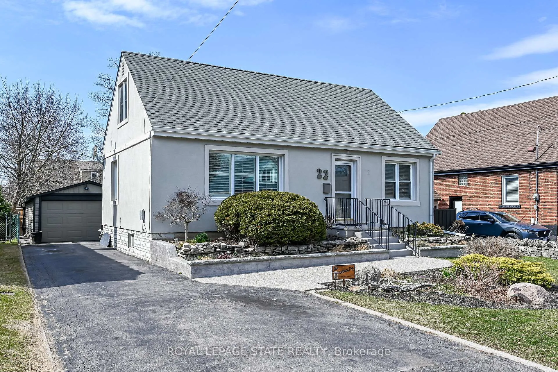 Photo 1 of 22 Marion Place, Hamilton, Stoney Creek — HOMEH