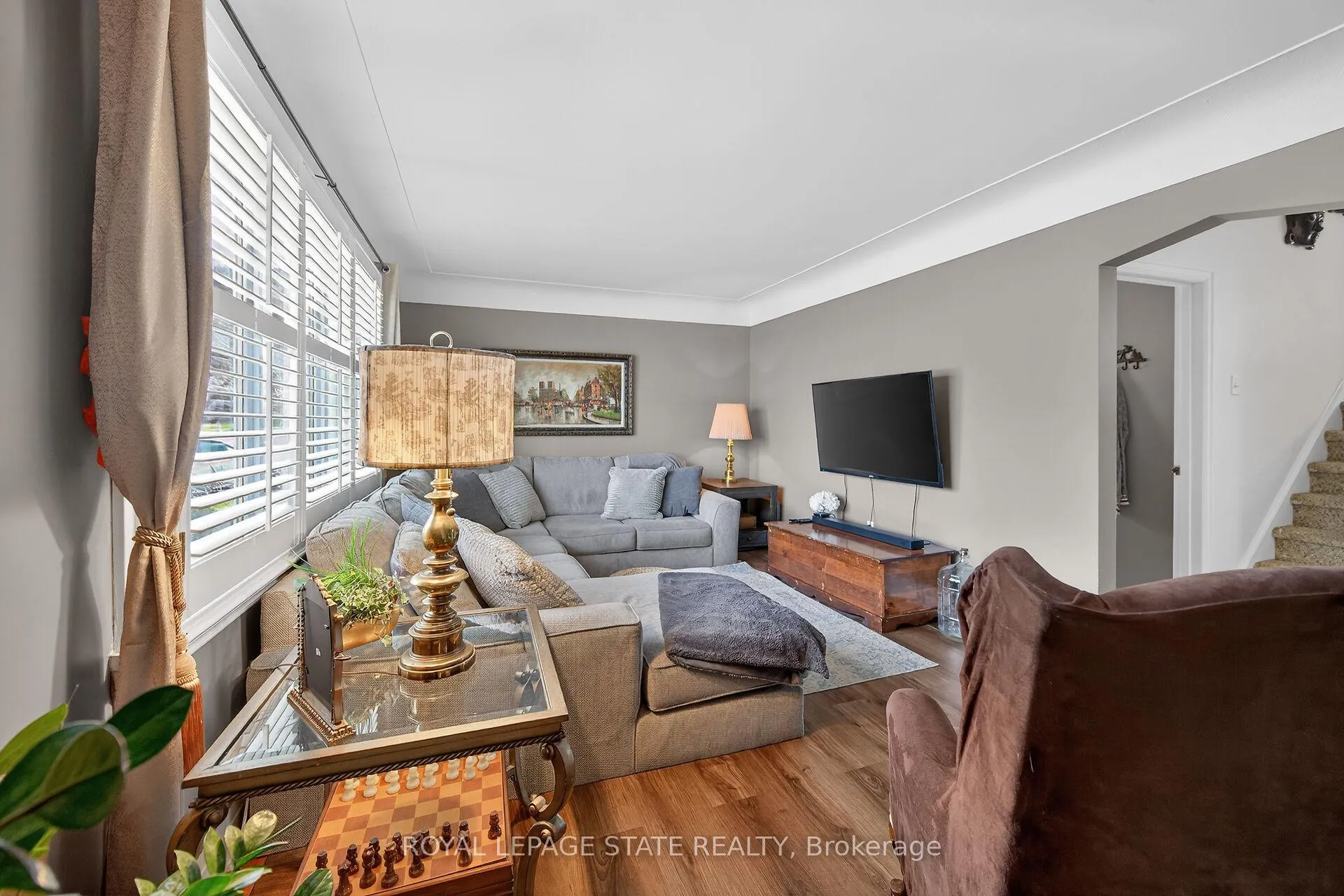 Photo 5 of 22 Marion Place, Hamilton, Stoney Creek — HOMEH