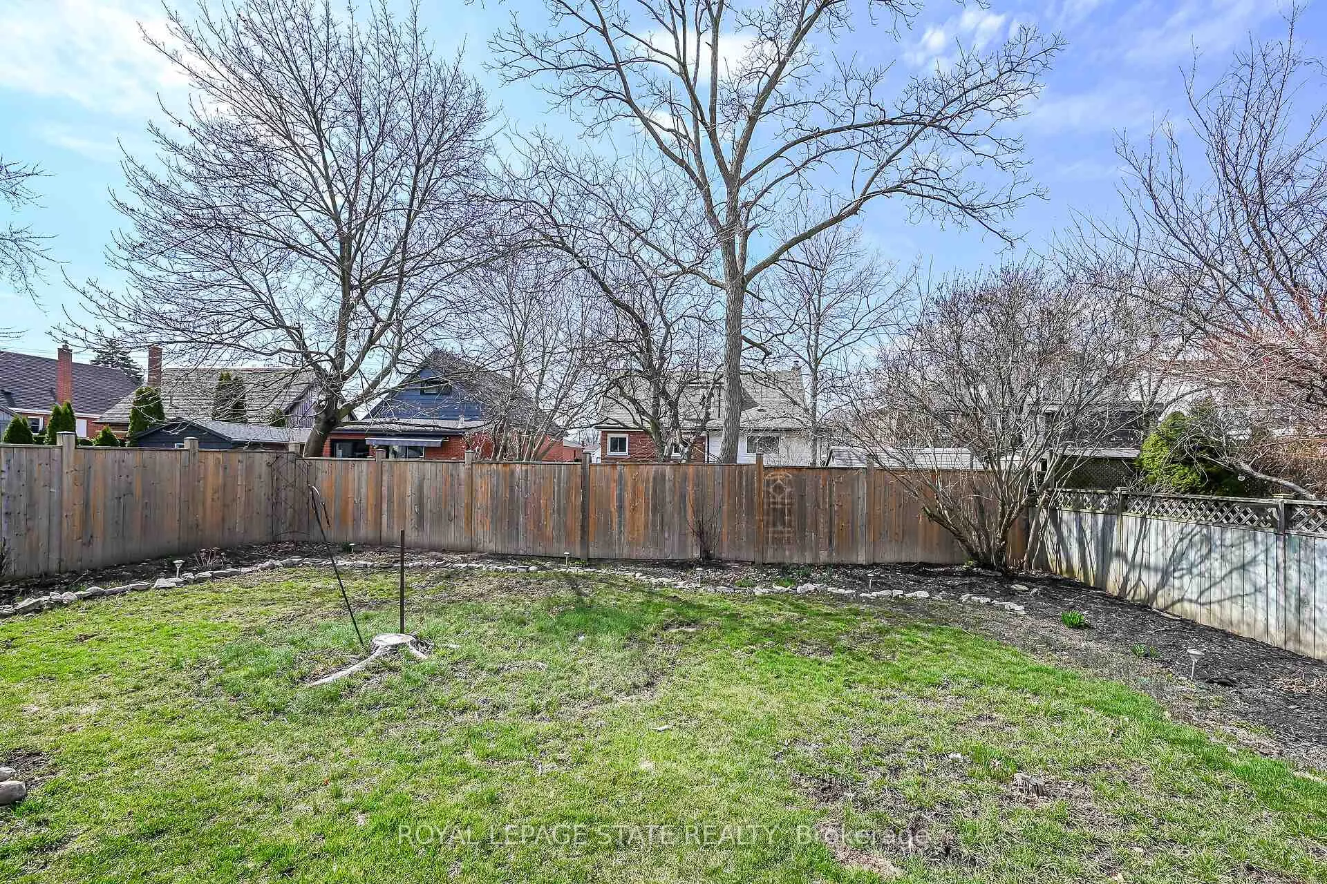 Photo 42 of 22 Marion Place, Hamilton, Stoney Creek — HOMEH