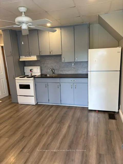 Photo 3 of 21 James Street, Kawartha Lakes, Lindsay — HOMEH