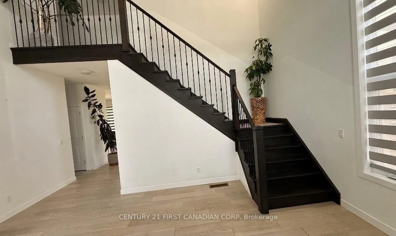 Photo 2 of 3395 Regiment Road, London, South V — HOMEH