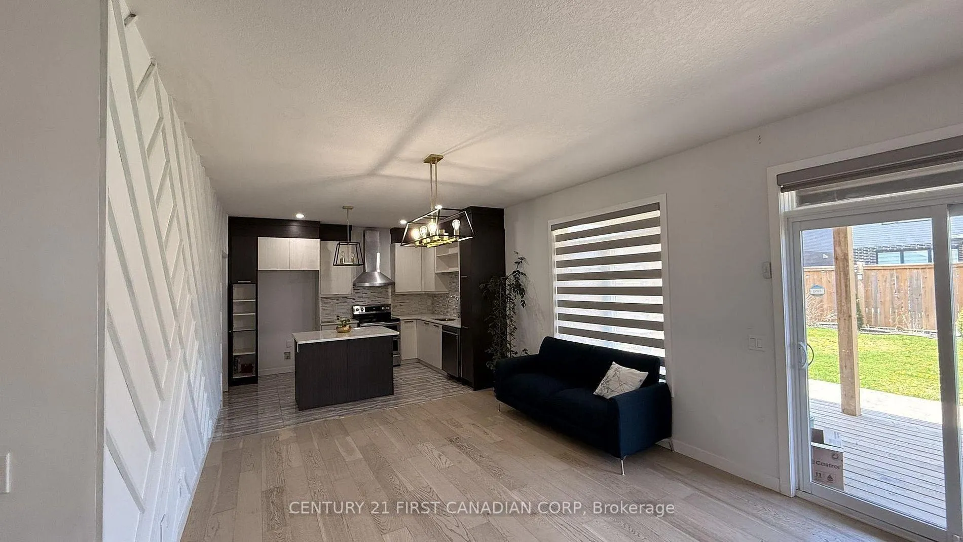 Photo 5 of 3395 Regiment Road, London, South V — HOMEH