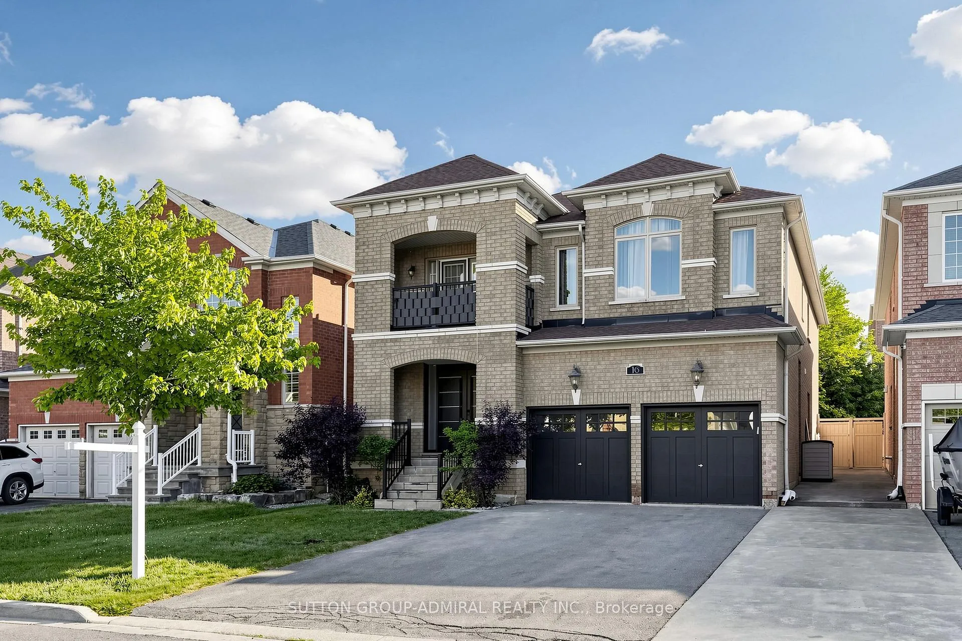 Photo 1 of 16 Cherry Bush Road, Vaughan, Patterson — HOMEH