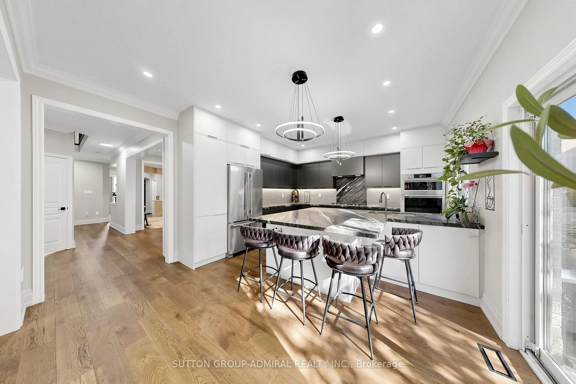 Photo 5 of 16 Cherry Bush Road, Vaughan, Patterson — HOMEH