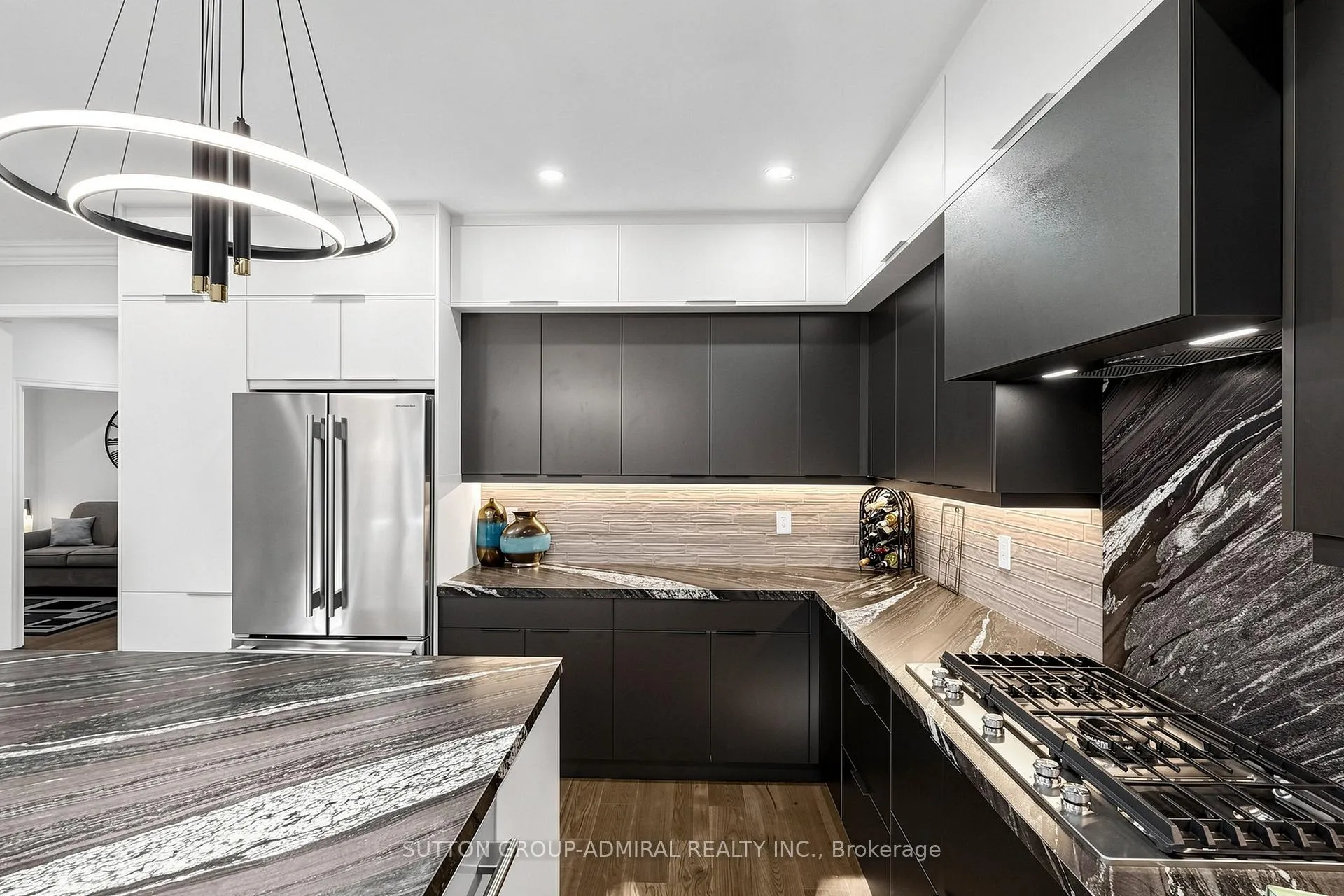 Photo 10 of 16 Cherry Bush Road, Vaughan, Patterson — HOMEH