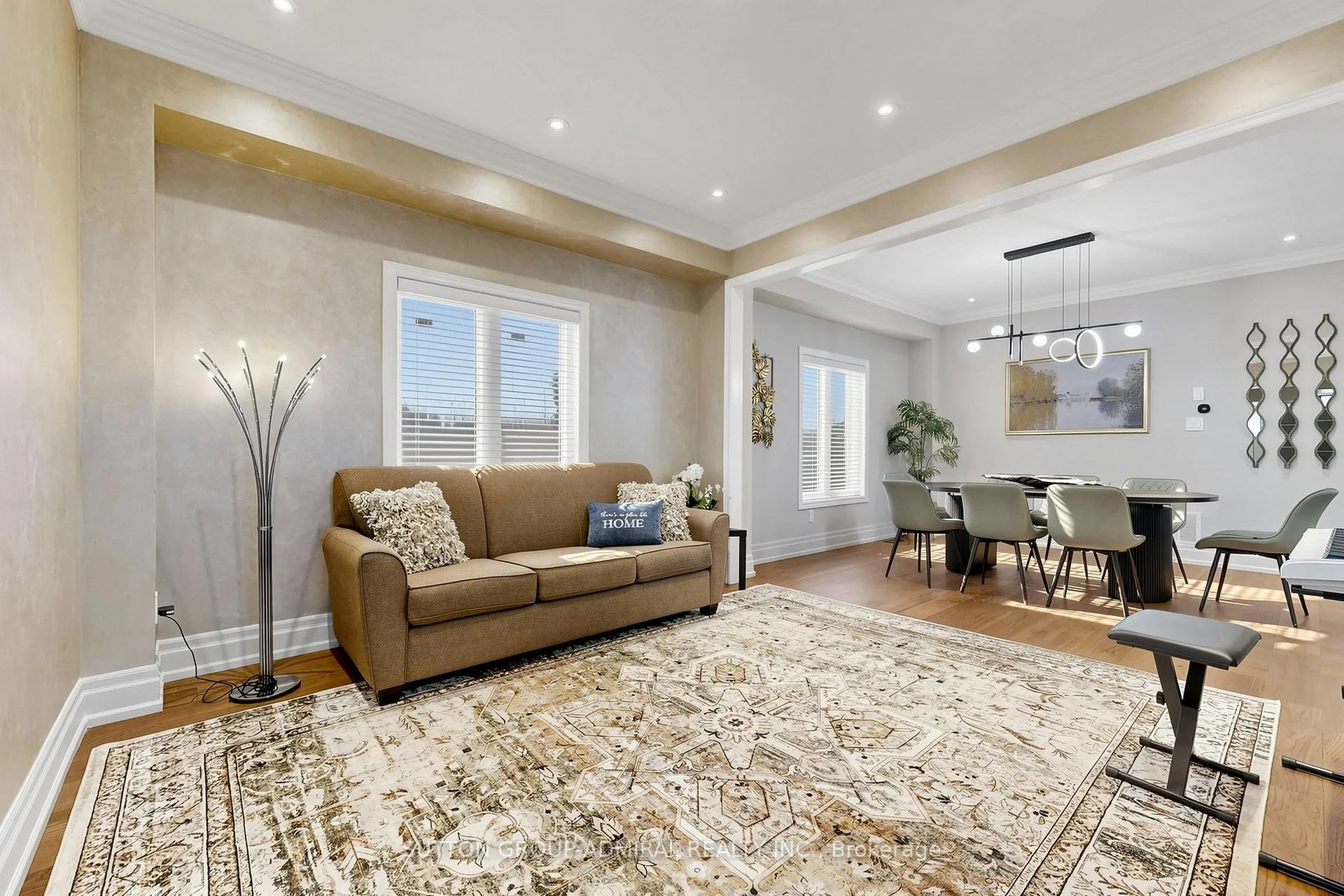 Photo 14 of 16 Cherry Bush Road, Vaughan, Patterson — HOMEH