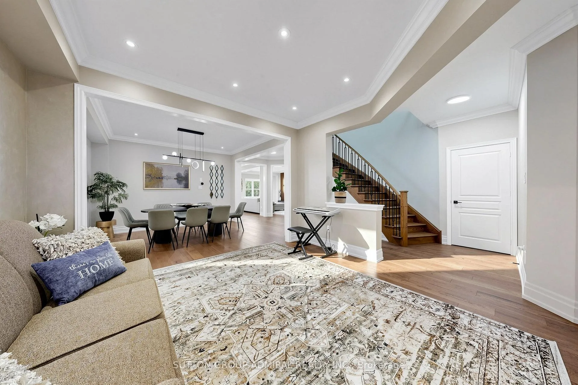 Photo 15 of 16 Cherry Bush Road, Vaughan, Patterson — HOMEH
