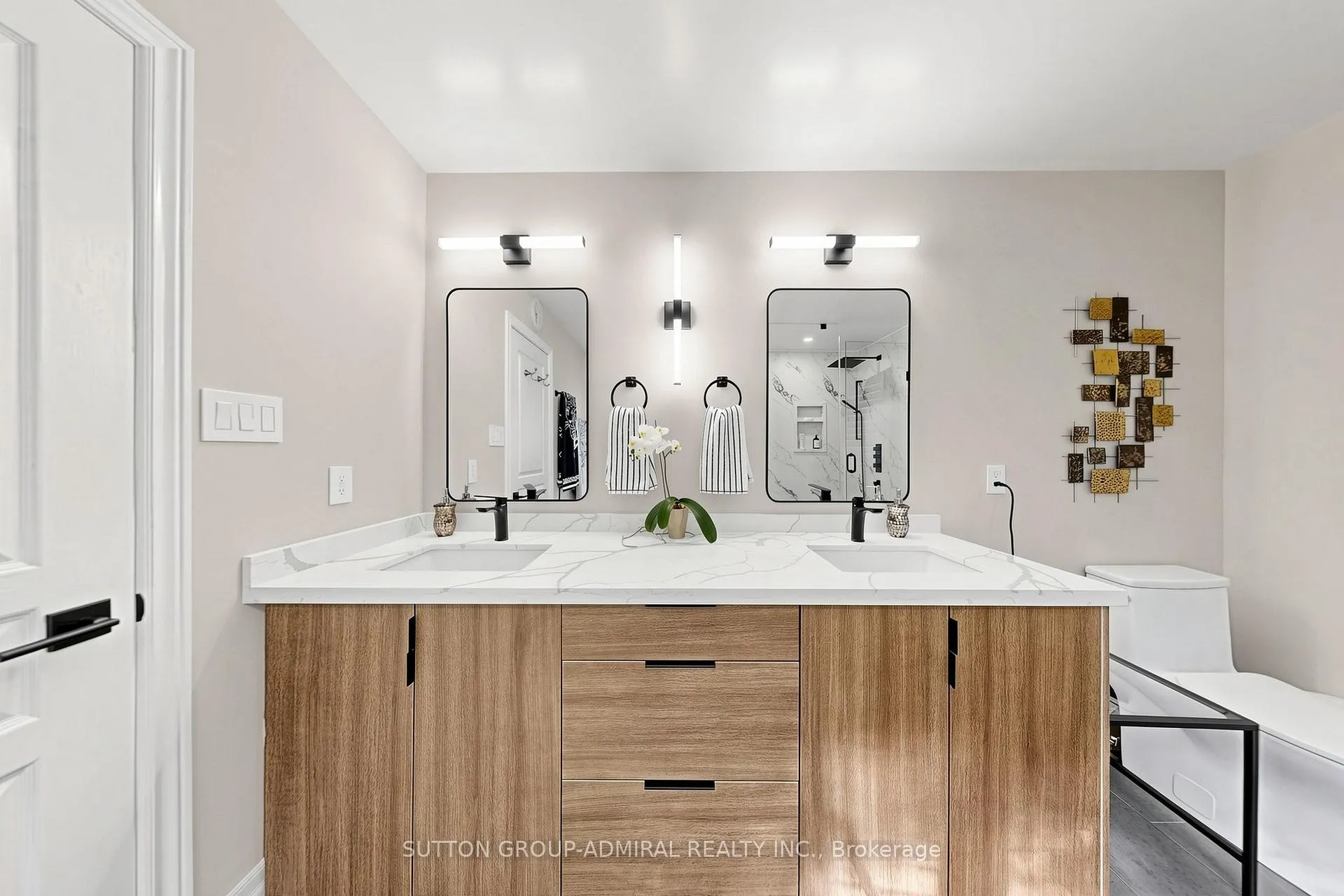 Photo 24 of 16 Cherry Bush Road, Vaughan, Patterson — HOMEH