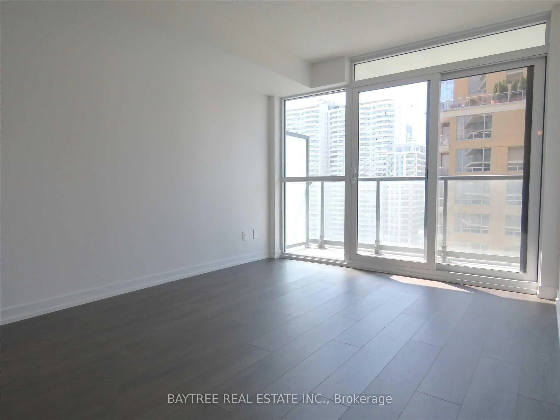 Photo 2 of Unit 1707, 125 Redpath Avenue, Toronto, Mount Pleasant West — HOMEH