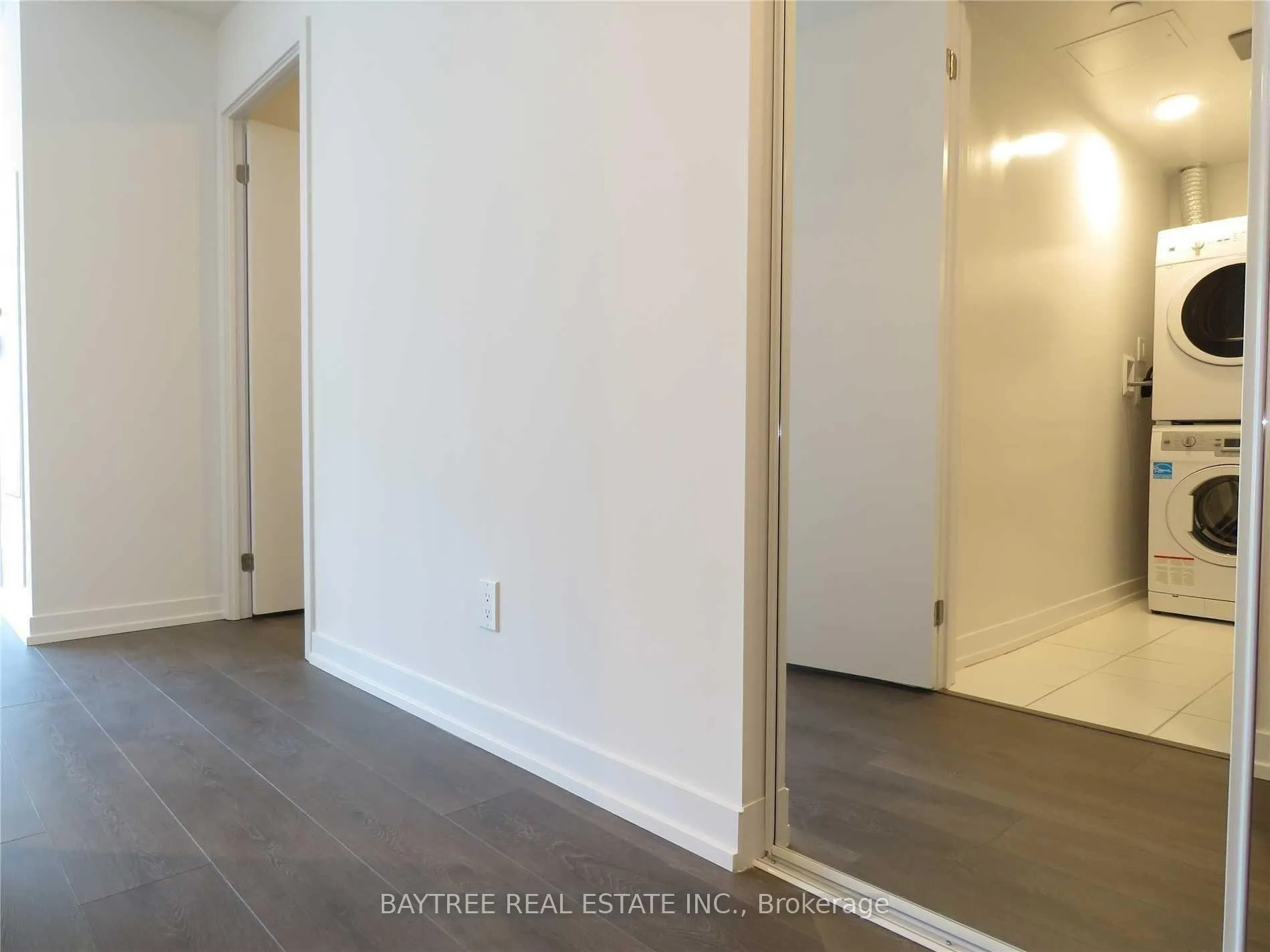 Photo 7 of Unit 1707, 125 Redpath Avenue, Toronto, Mount Pleasant West — HOMEH