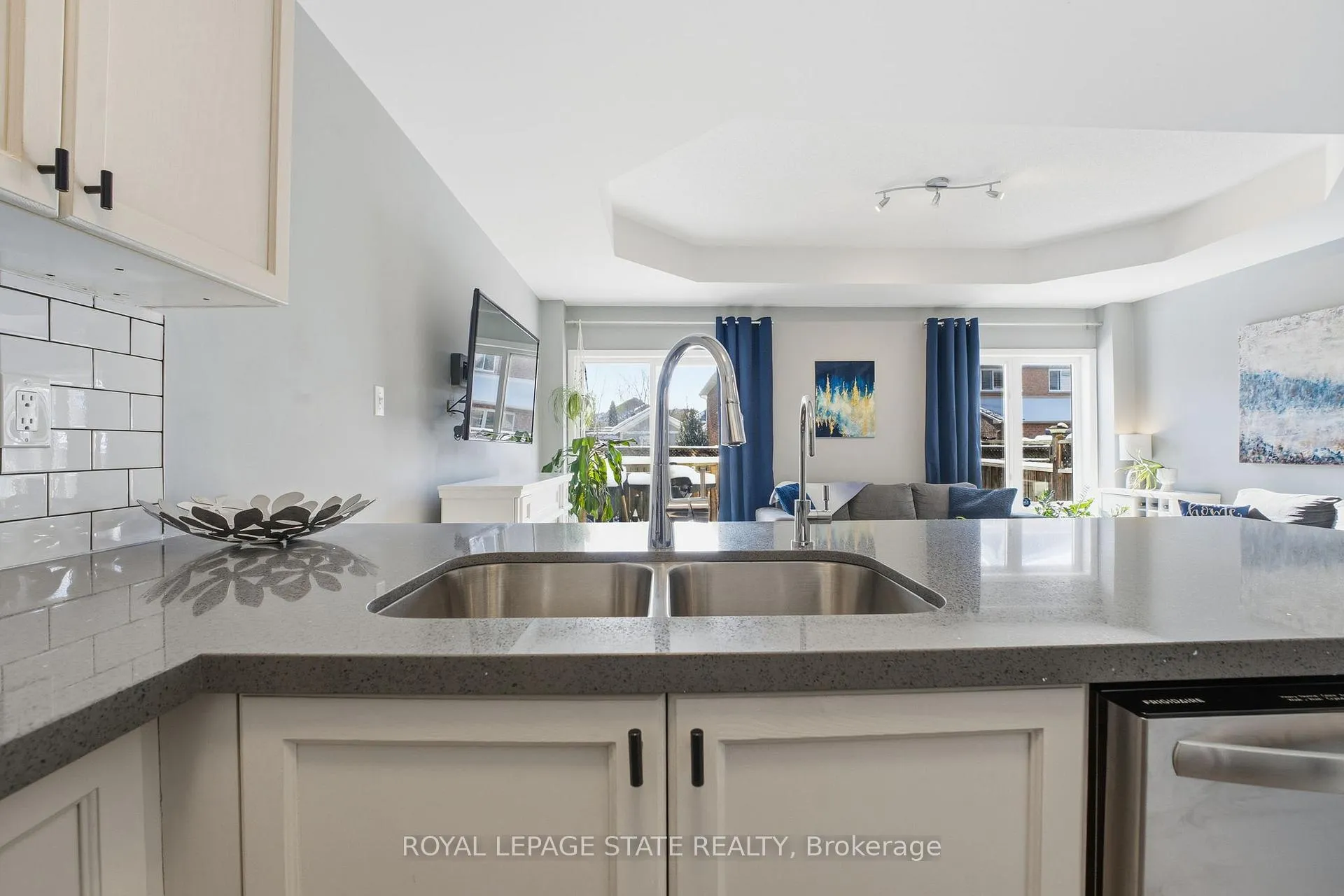 Photo 9 of 115 Benziger Lane, Hamilton, Winona — HOMEH