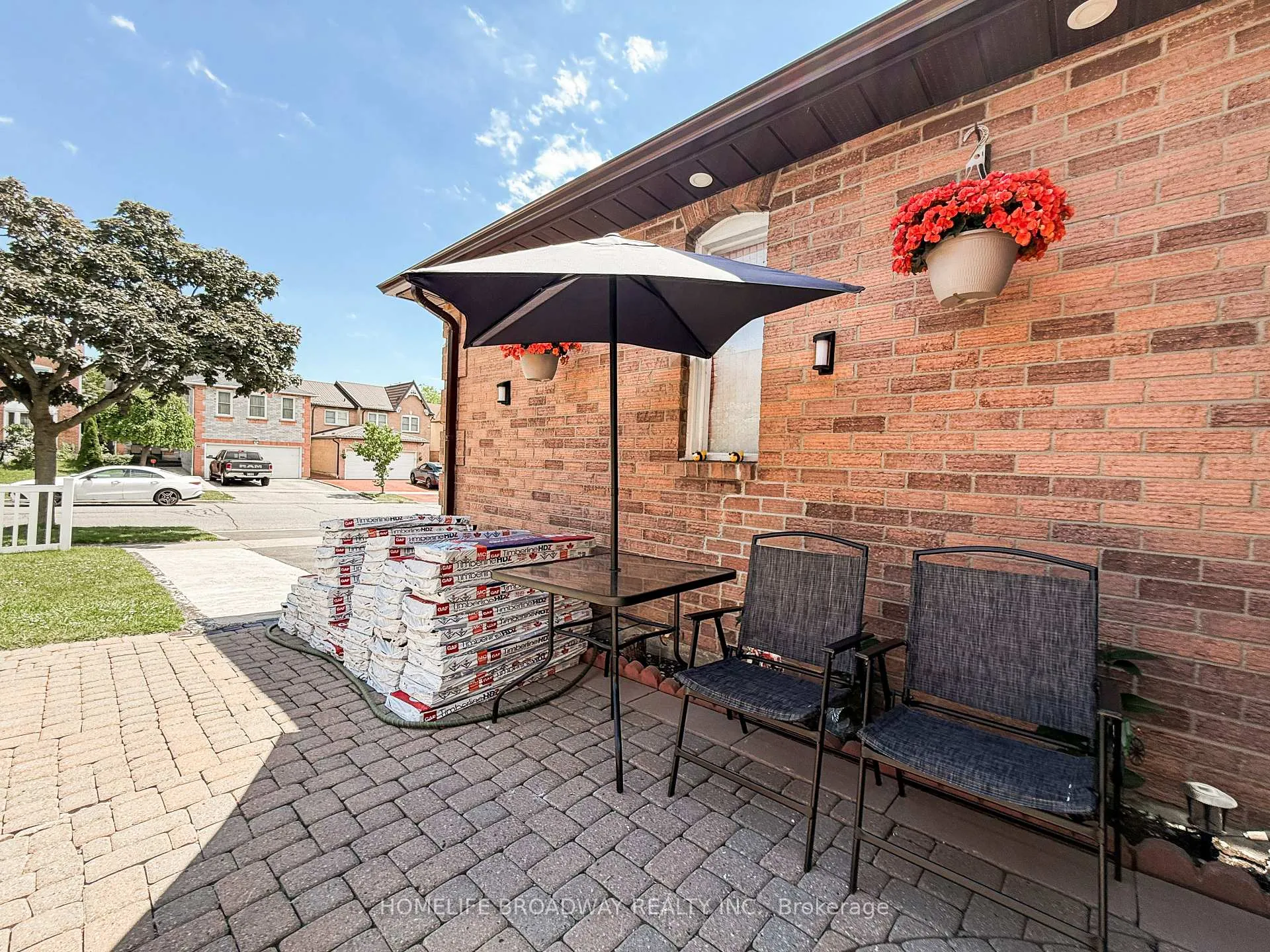 Photo 4 of 90 Chapman Drive, Ajax, Central — HOMEH