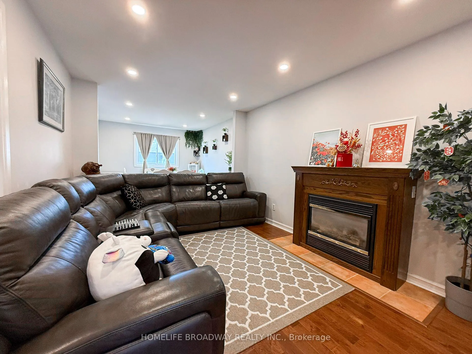 Photo 16 of 90 Chapman Drive, Ajax, Central — HOMEH