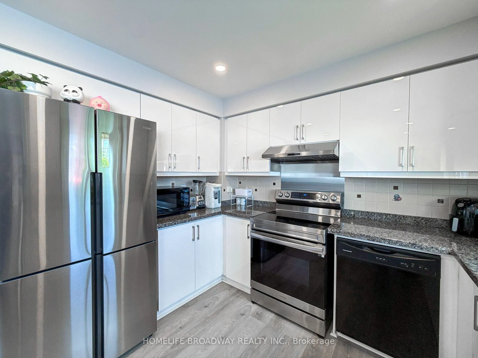 Photo 21 of 90 Chapman Drive, Ajax, Central — HOMEH