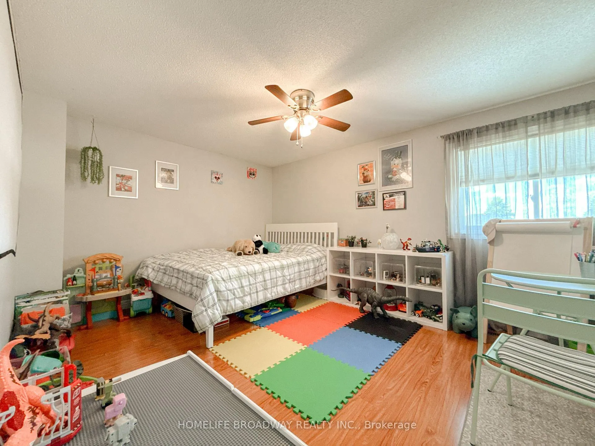 Photo 28 of 90 Chapman Drive, Ajax, Central — HOMEH
