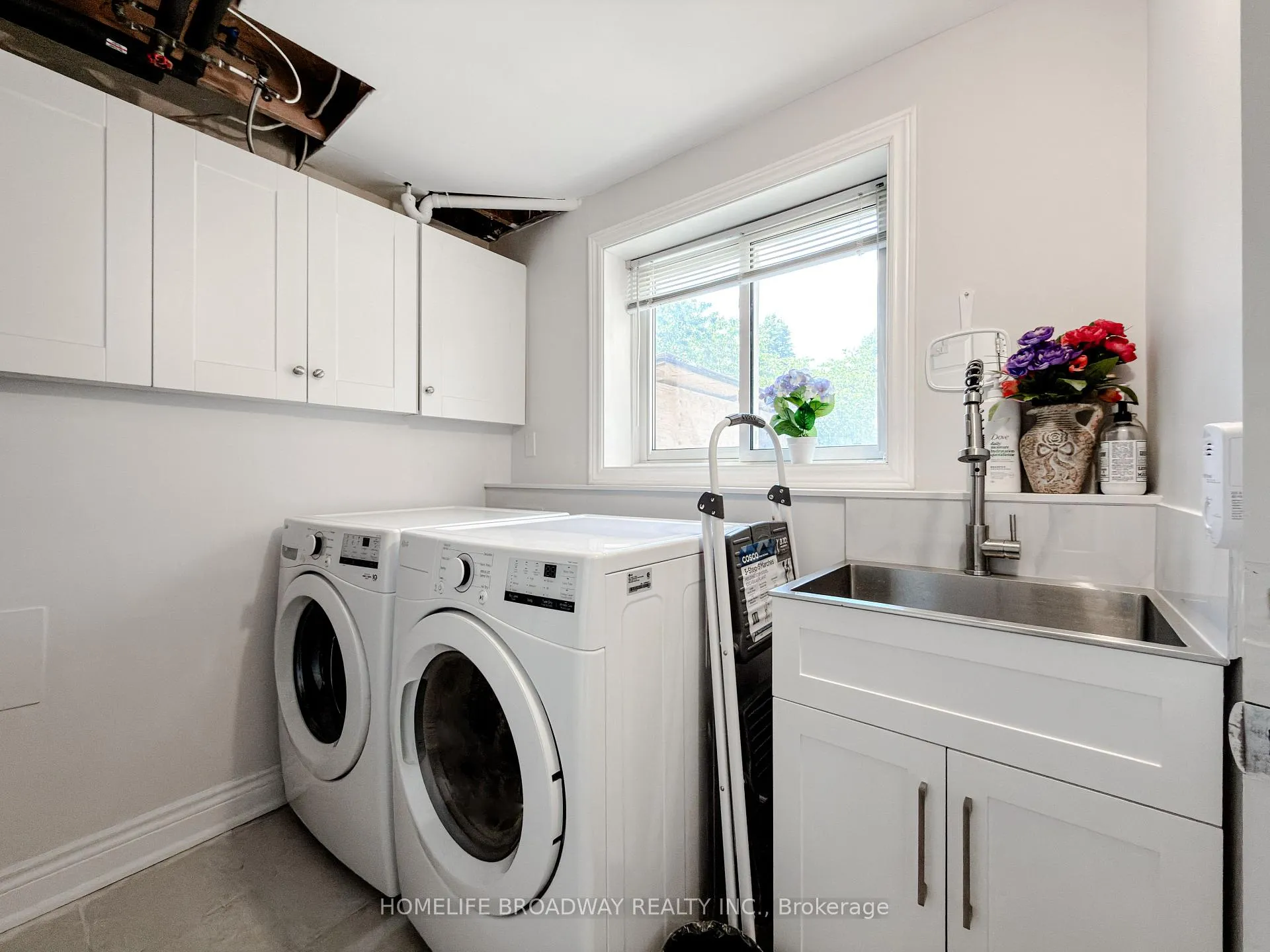 Photo 34 of 90 Chapman Drive, Ajax, Central — HOMEH