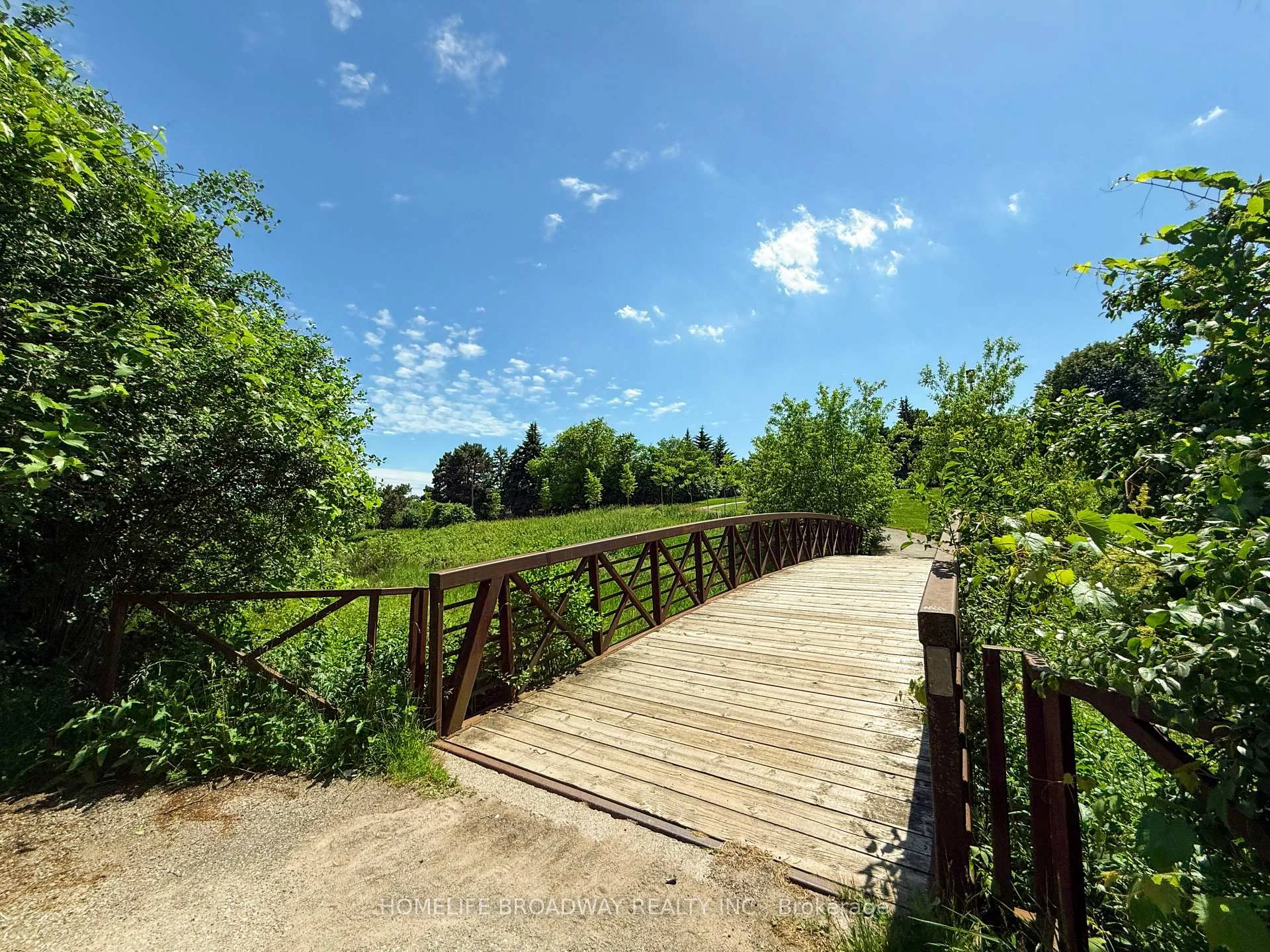 Photo 39 of 90 Chapman Drive, Ajax, Central — HOMEH