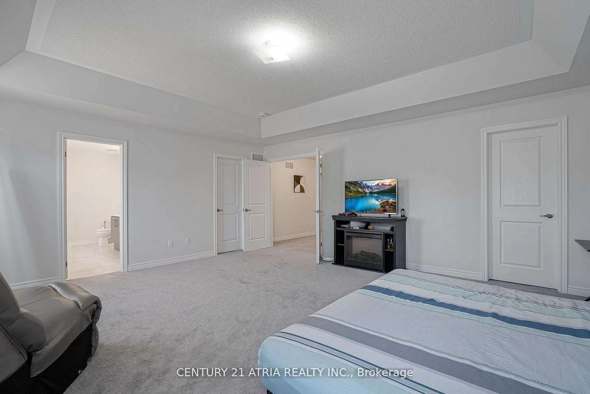 Photo 33 of 1469 Davis Loop, Innisfil, Lefroy — HOMEH