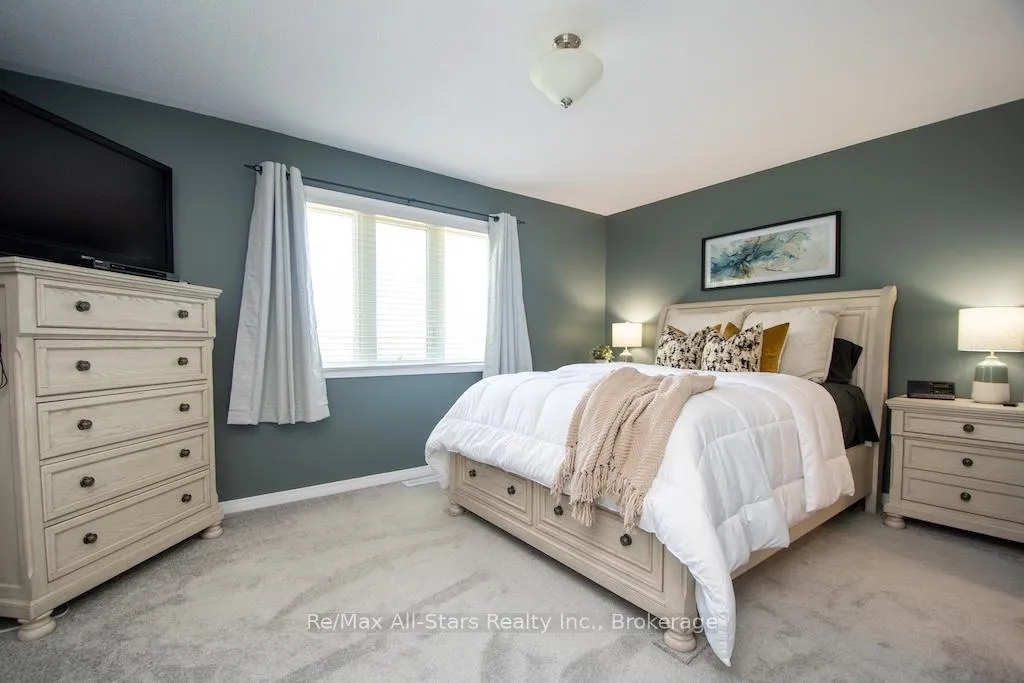 Photo 18 of 72 Cook Street, Kawartha Lakes, Lindsay — HOMEH