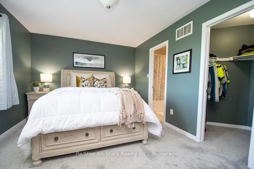 Photo 19 of 72 Cook Street, Kawartha Lakes, Lindsay — HOMEH