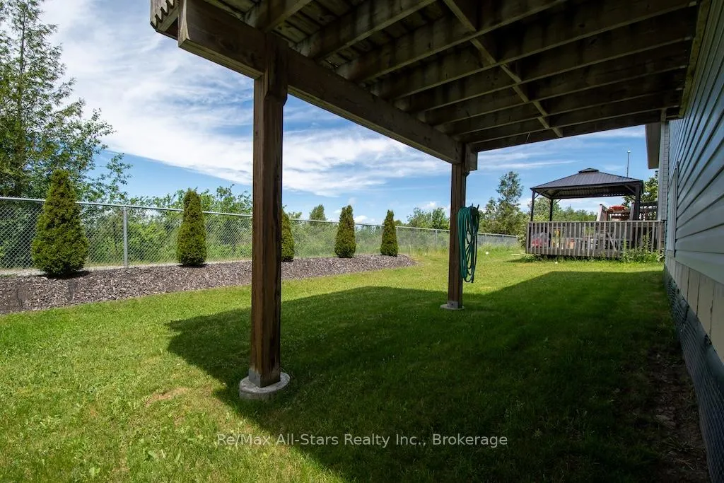 Photo 38 of 72 Cook Street, Kawartha Lakes, Lindsay — HOMEH
