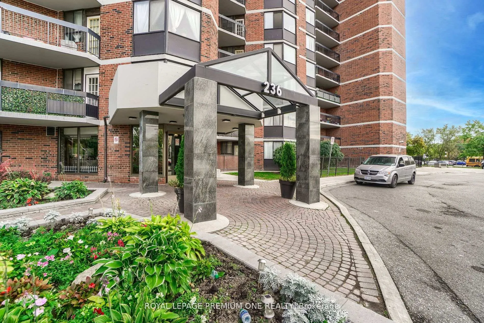 Photo 3 of Unit 310, 236 Albion Road, Etobicoke, Elms-Old Rexdale — HOMEH