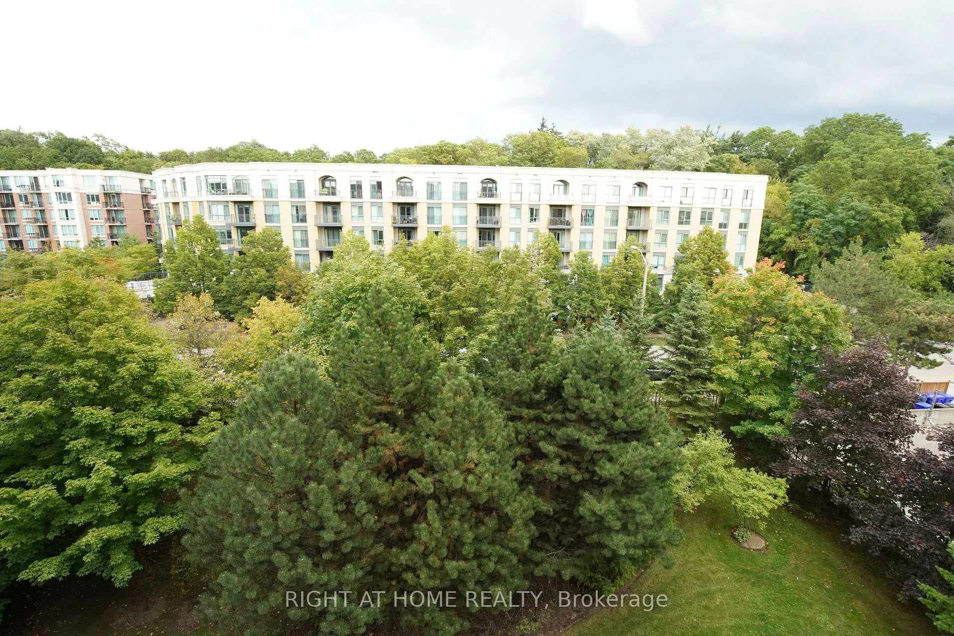 Photo 5 of Unit 716, 18 William Carson Crescent, North York, St. Andrew-Windfields — HOMEH