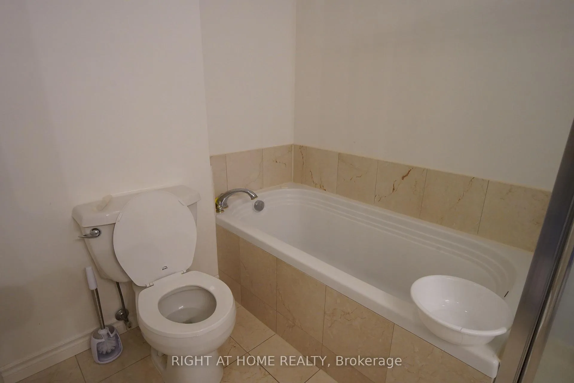 Photo 10 of Unit 716, 18 William Carson Crescent, North York, St. Andrew-Windfields — HOMEH