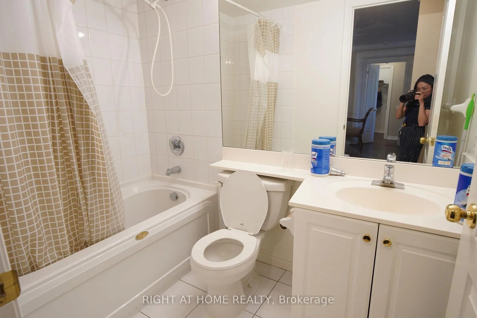 Photo 15 of Unit 716, 18 William Carson Crescent, North York, St. Andrew-Windfields — HOMEH