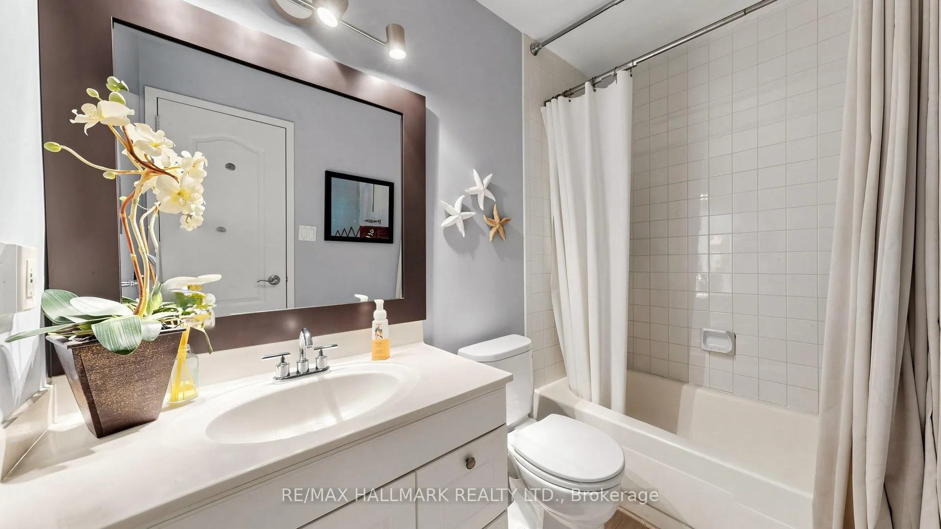 Photo 38 of Unit 402, 49 Queen Street E, Mississauga, Port Credit — HOMEH