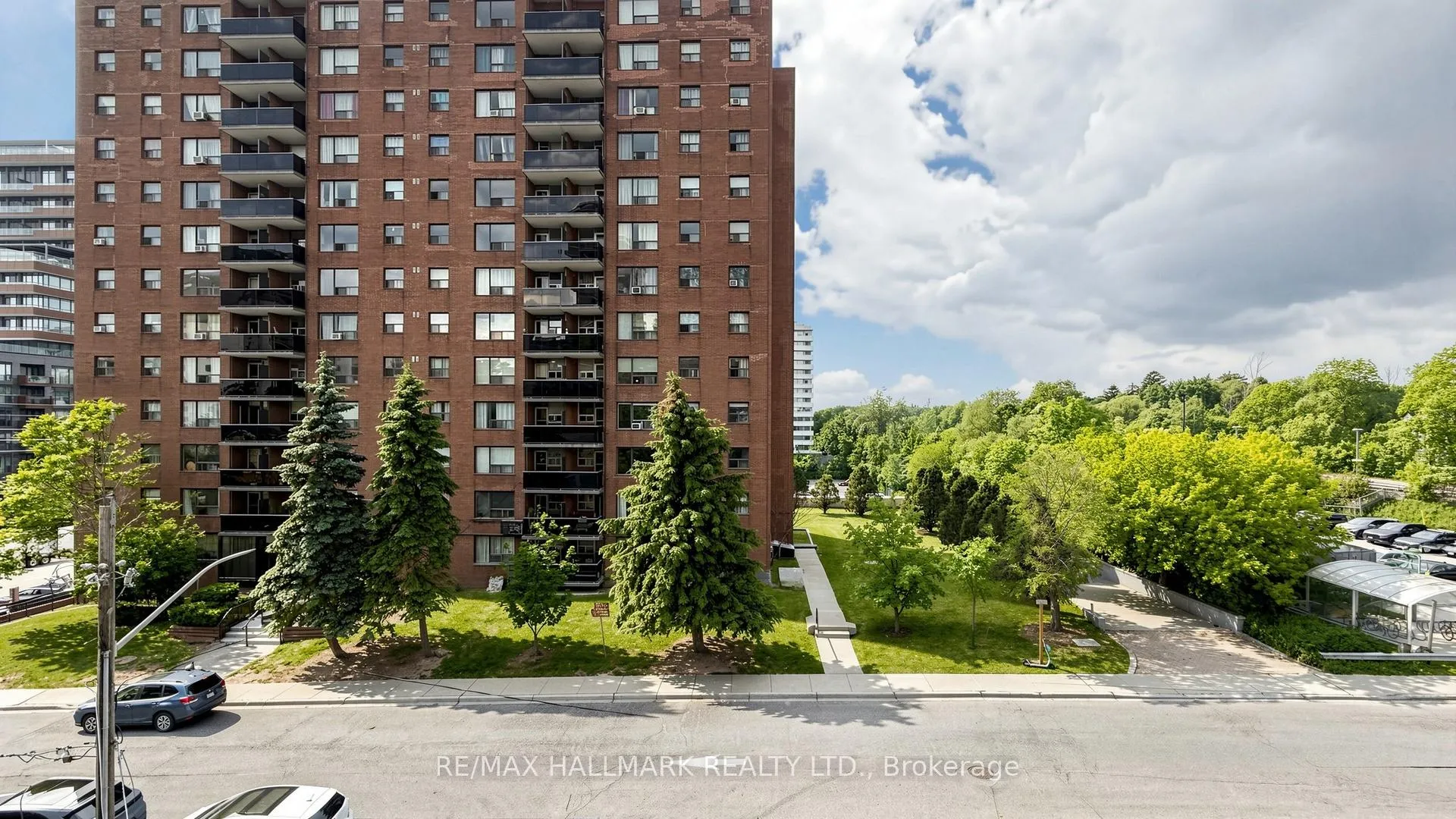 Photo 51 of Unit 402, 49 Queen Street E, Mississauga, Port Credit — HOMEH