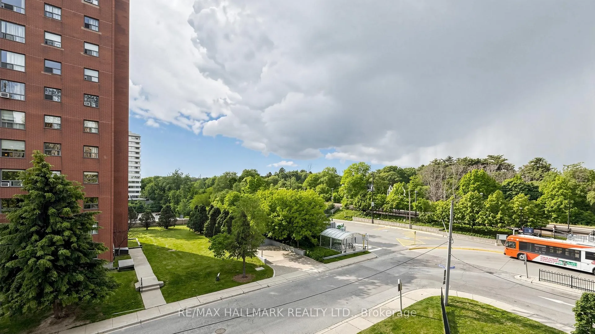 Photo 53 of Unit 402, 49 Queen Street E, Mississauga, Port Credit — HOMEH