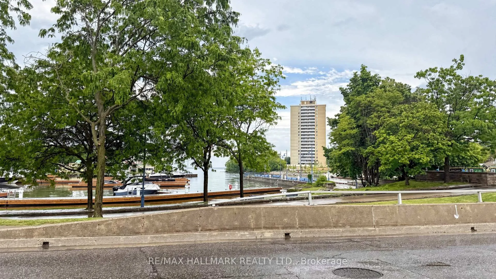 Photo 58 of Unit 402, 49 Queen Street E, Mississauga, Port Credit — HOMEH