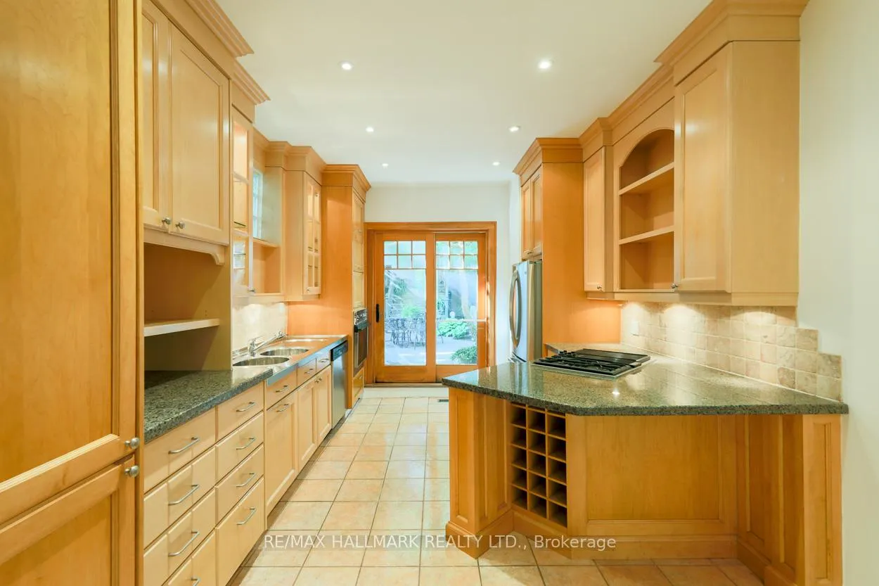 Photo 14 of 101 Pears Avenue, Toronto, The Annex — HOMEH