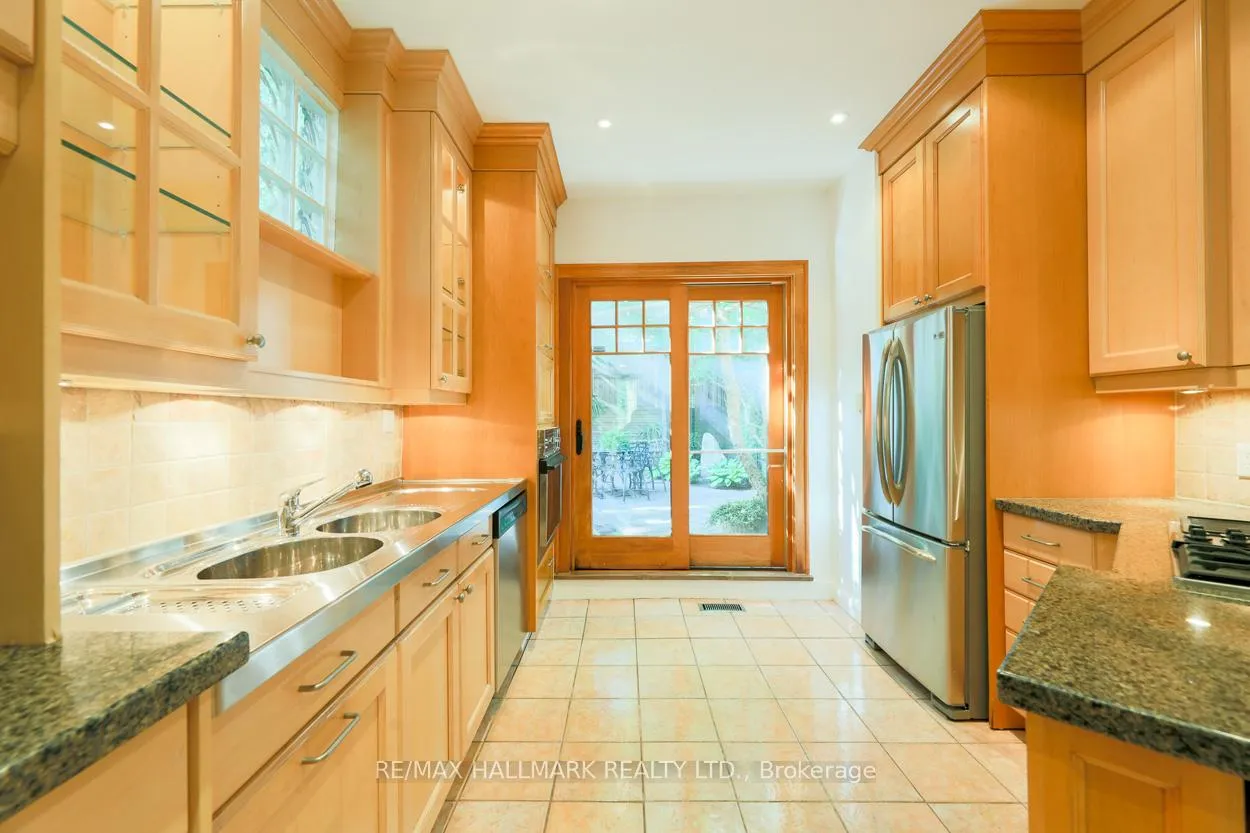 Photo 15 of 101 Pears Avenue, Toronto, The Annex — HOMEH