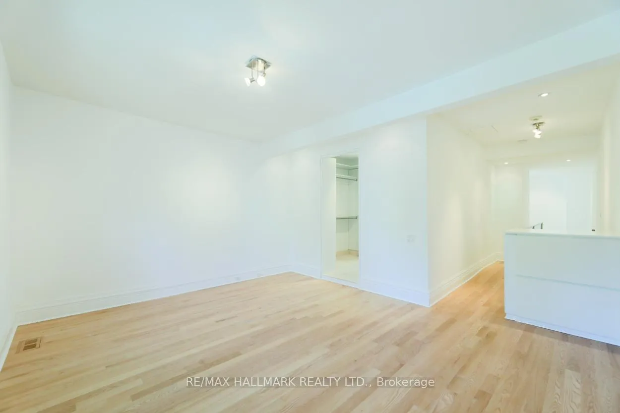 Photo 19 of 101 Pears Avenue, Toronto, The Annex — HOMEH