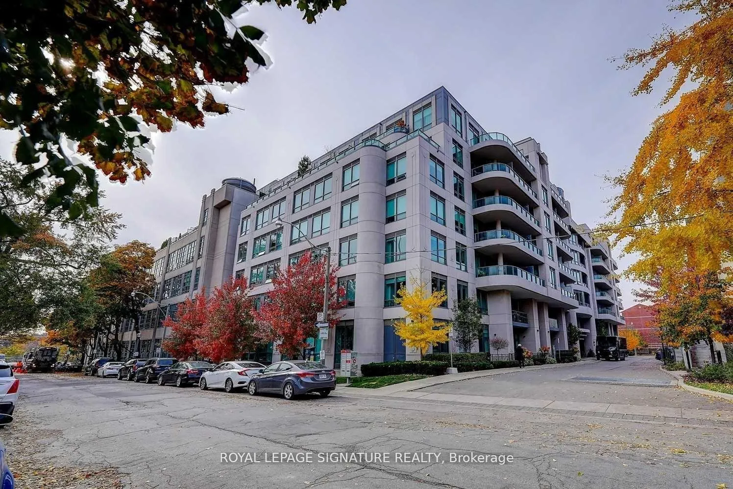 Photo 1 of Unit 319, 377 Madison Avenue, Toronto, Casa Loma — HOMEH