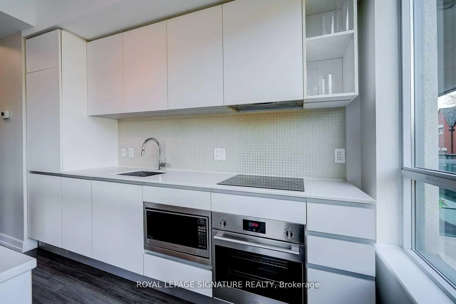 Photo 8 of Unit 319, 377 Madison Avenue, Toronto, Casa Loma — HOMEH