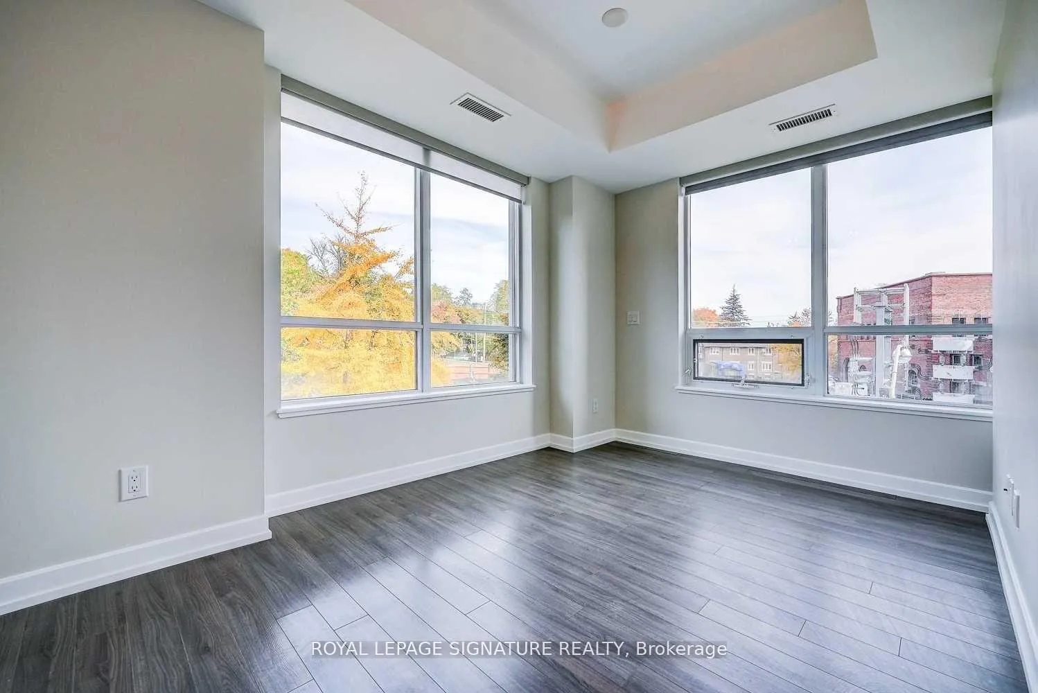 Photo 16 of Unit 319, 377 Madison Avenue, Toronto, Casa Loma — HOMEH