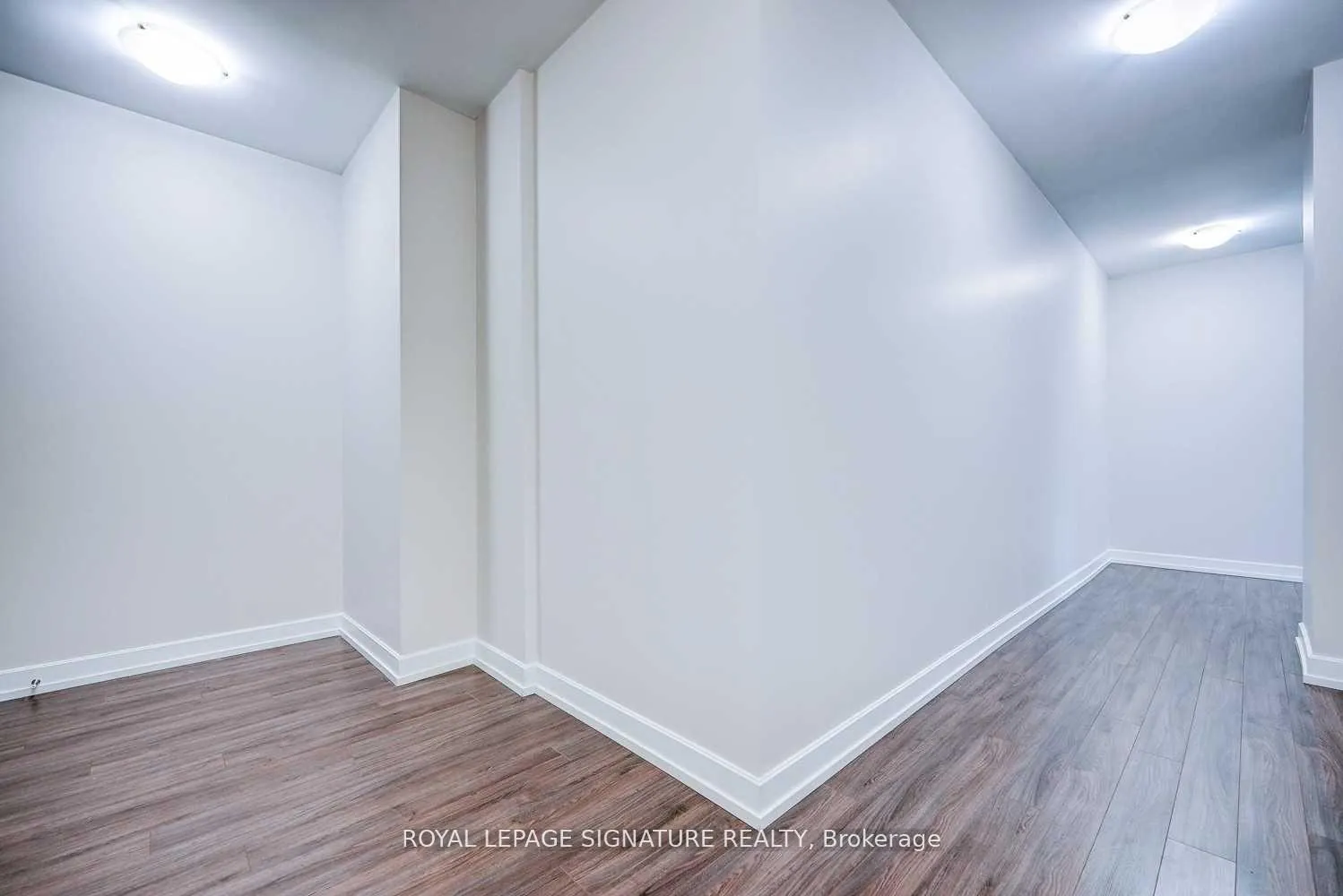 Photo 18 of Unit 319, 377 Madison Avenue, Toronto, Casa Loma — HOMEH