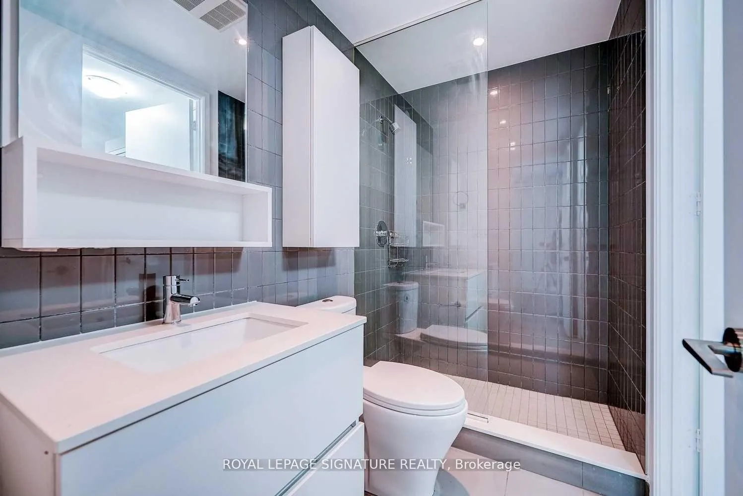 Photo 21 of Unit 319, 377 Madison Avenue, Toronto, Casa Loma — HOMEH