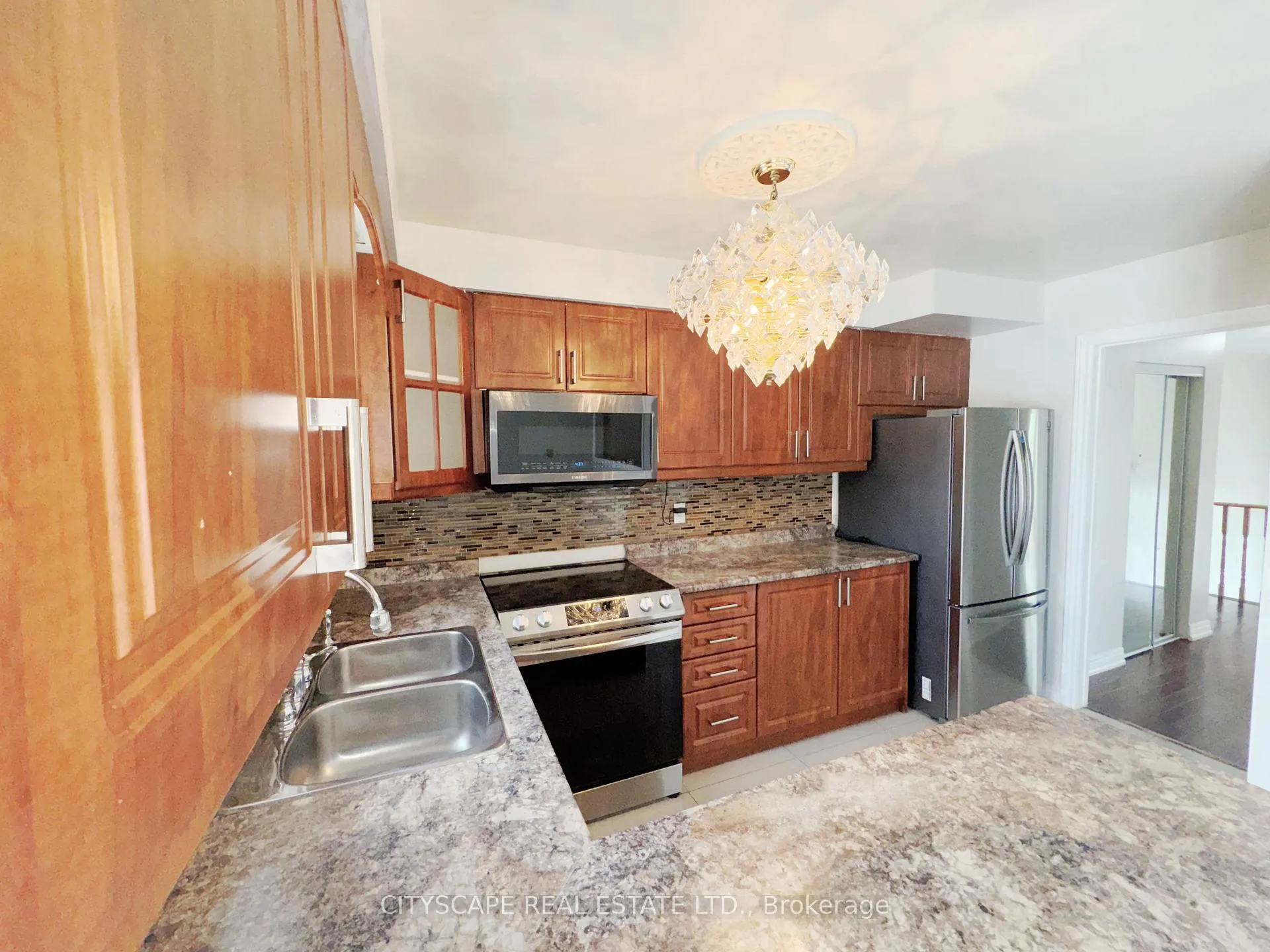 Photo 14 of 3720 Brandon Gate Drive, Mississauga, Malton — HOMEH