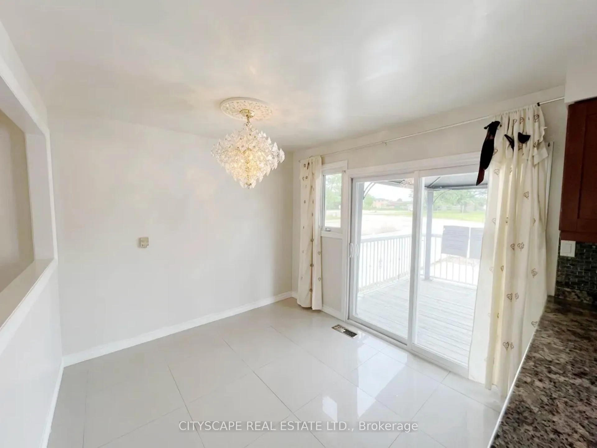 Photo 15 of 3720 Brandon Gate Drive, Mississauga, Malton — HOMEH