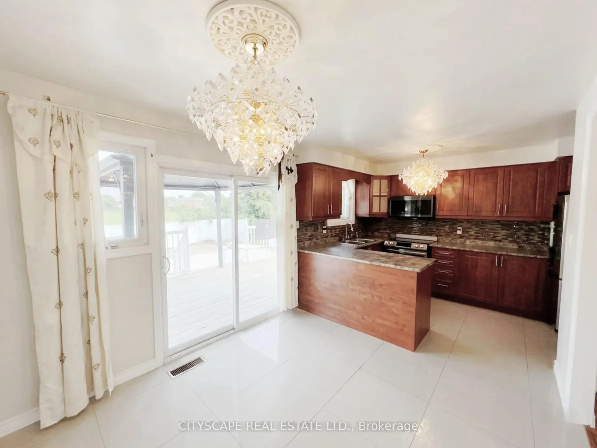 Photo 16 of 3720 Brandon Gate Drive, Mississauga, Malton — HOMEH