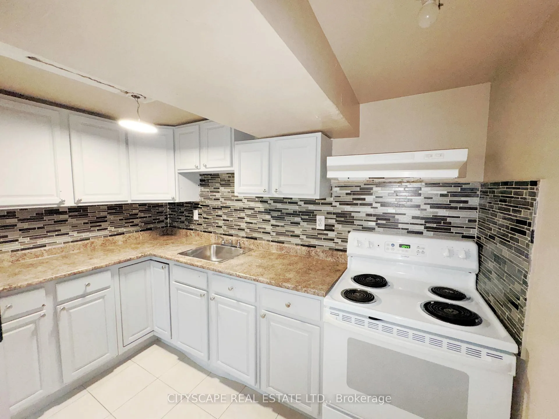 Photo 39 of 3720 Brandon Gate Drive, Mississauga, Malton — HOMEH