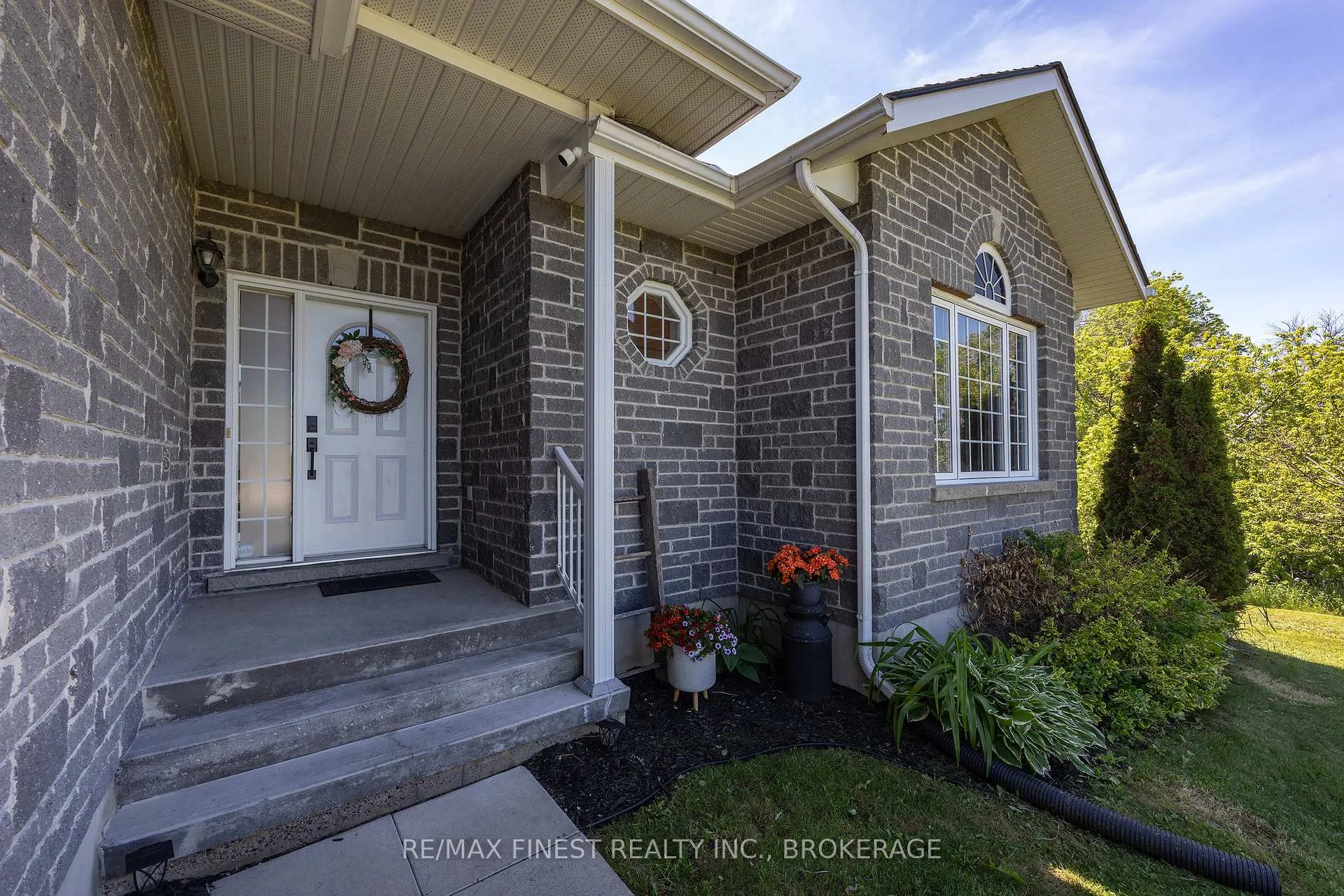Photo 3 of 1246 Millhaven Road, Loyalist, Lennox and Addington - South — HOMEH
