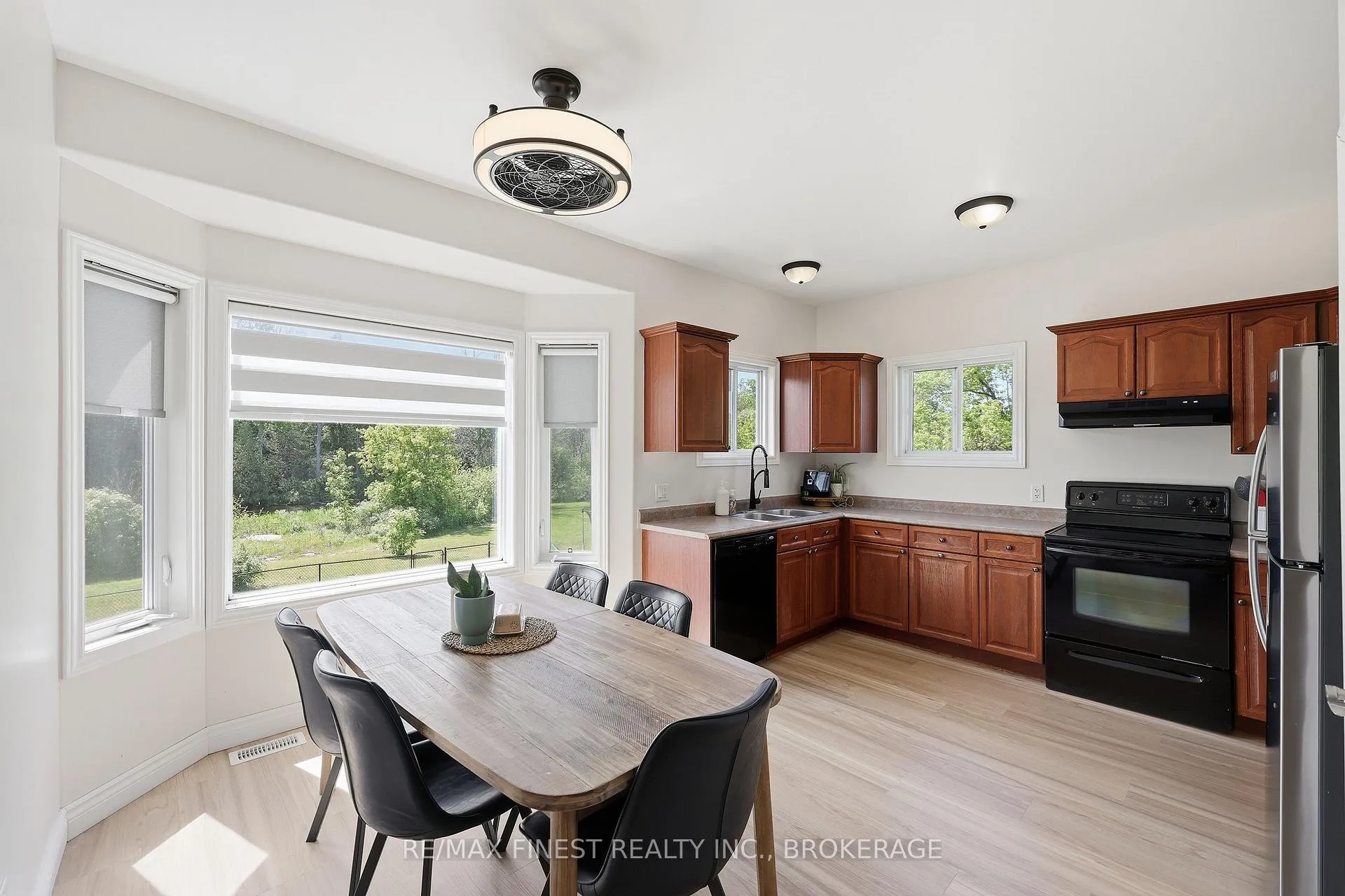 Photo 6 of 1246 Millhaven Road, Loyalist, Lennox and Addington - South — HOMEH