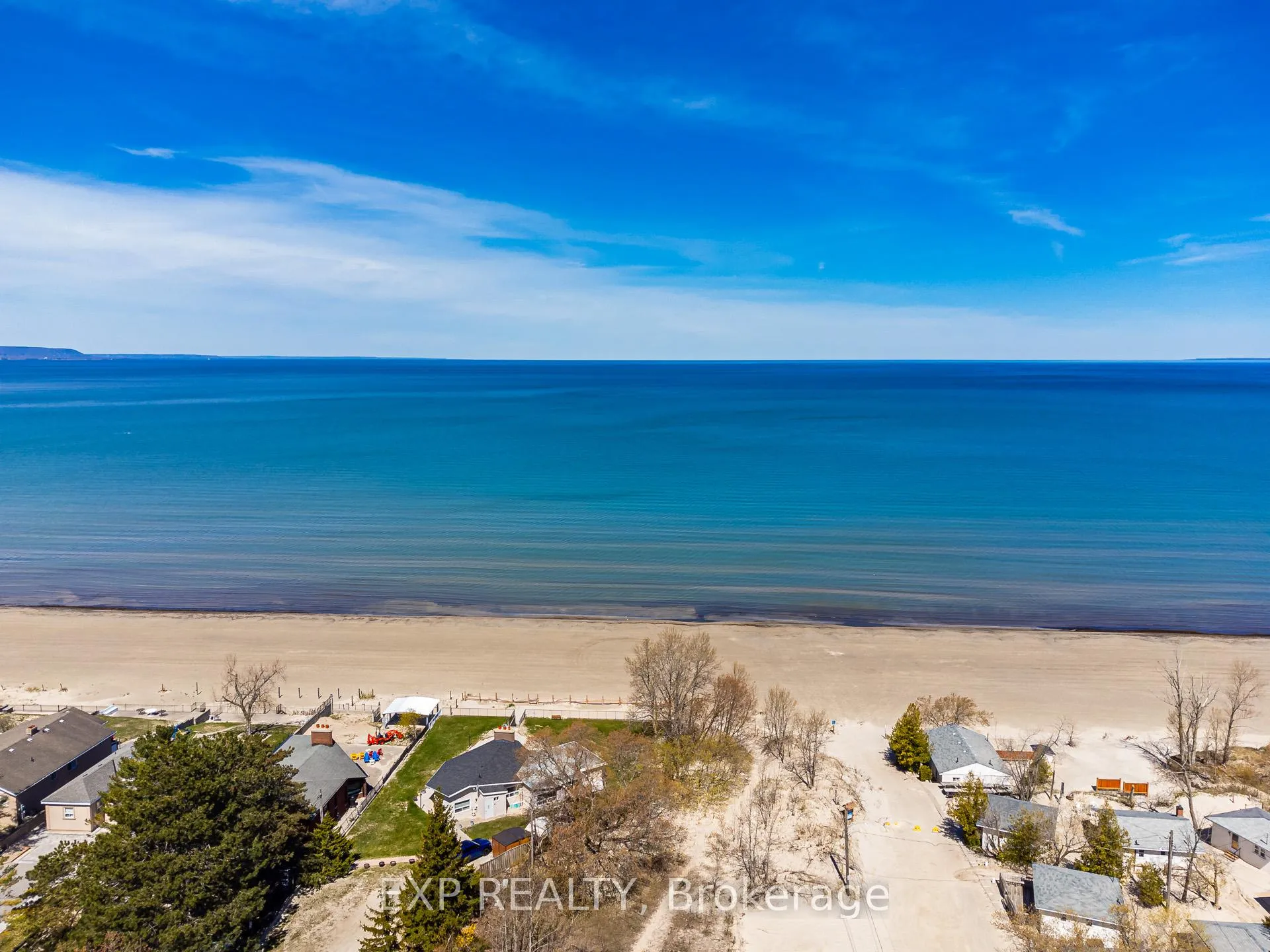 Photo 5 of 22 18th Street N, Wasaga Beach — HOMEH